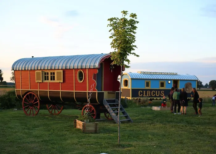 La Roulotte Champetre Des Grillots
