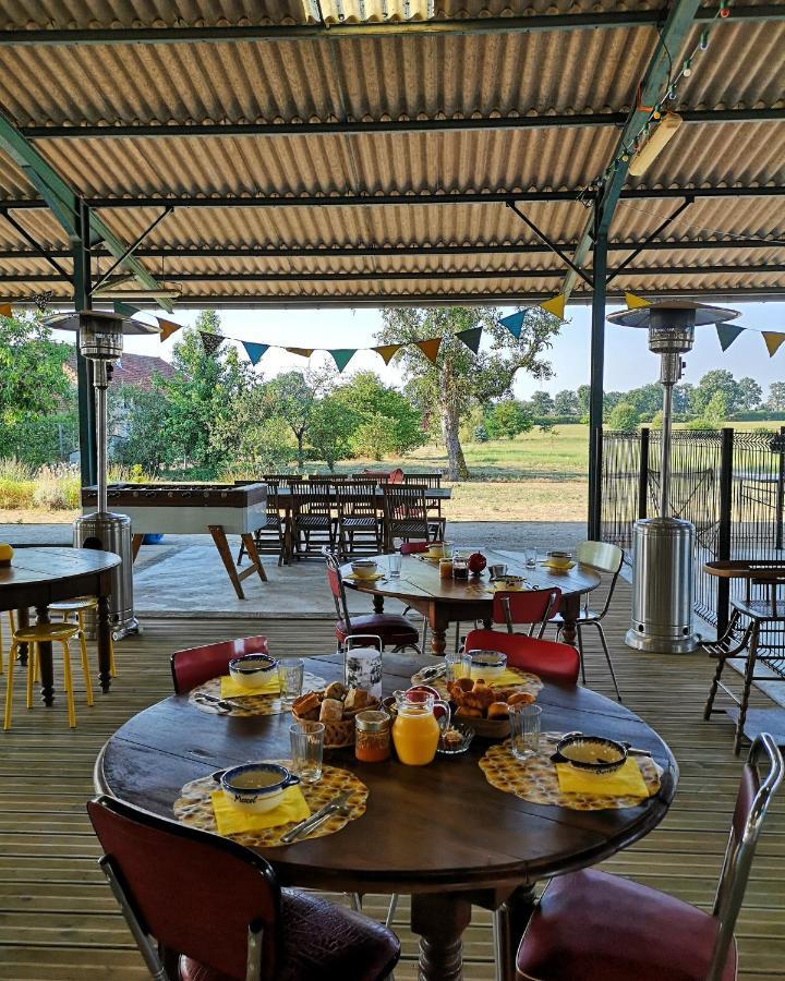 Bed and breakfast La Roulotte Champetre Des Grillots *