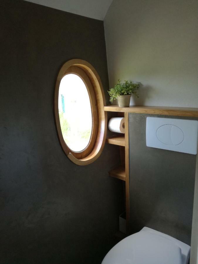 La Roulotte Champetre Des Grillots Bed and breakfast Beaulon